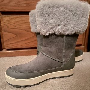 Koolaburra by UGG Tynlee Fashion Boot Gray Women’s US Size 8